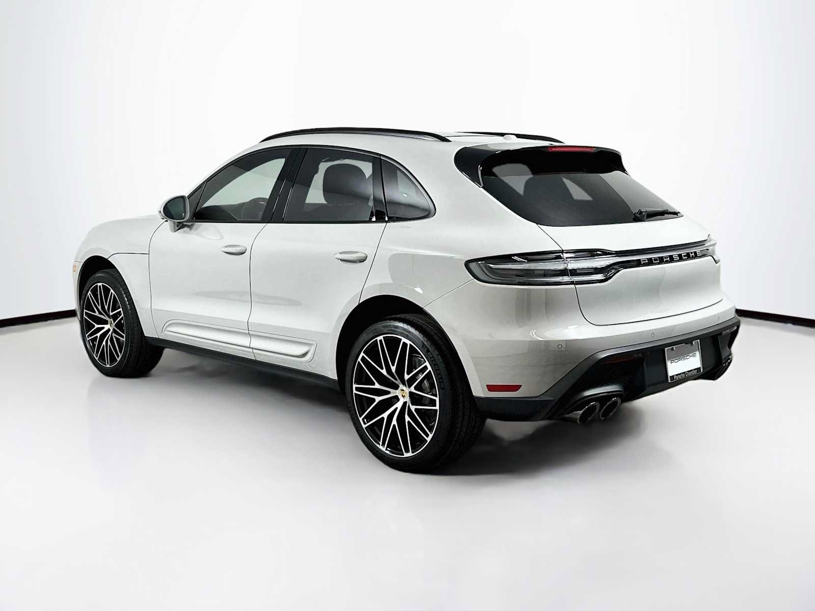 New 2026 Porsche Macan AWD/4WD image 3