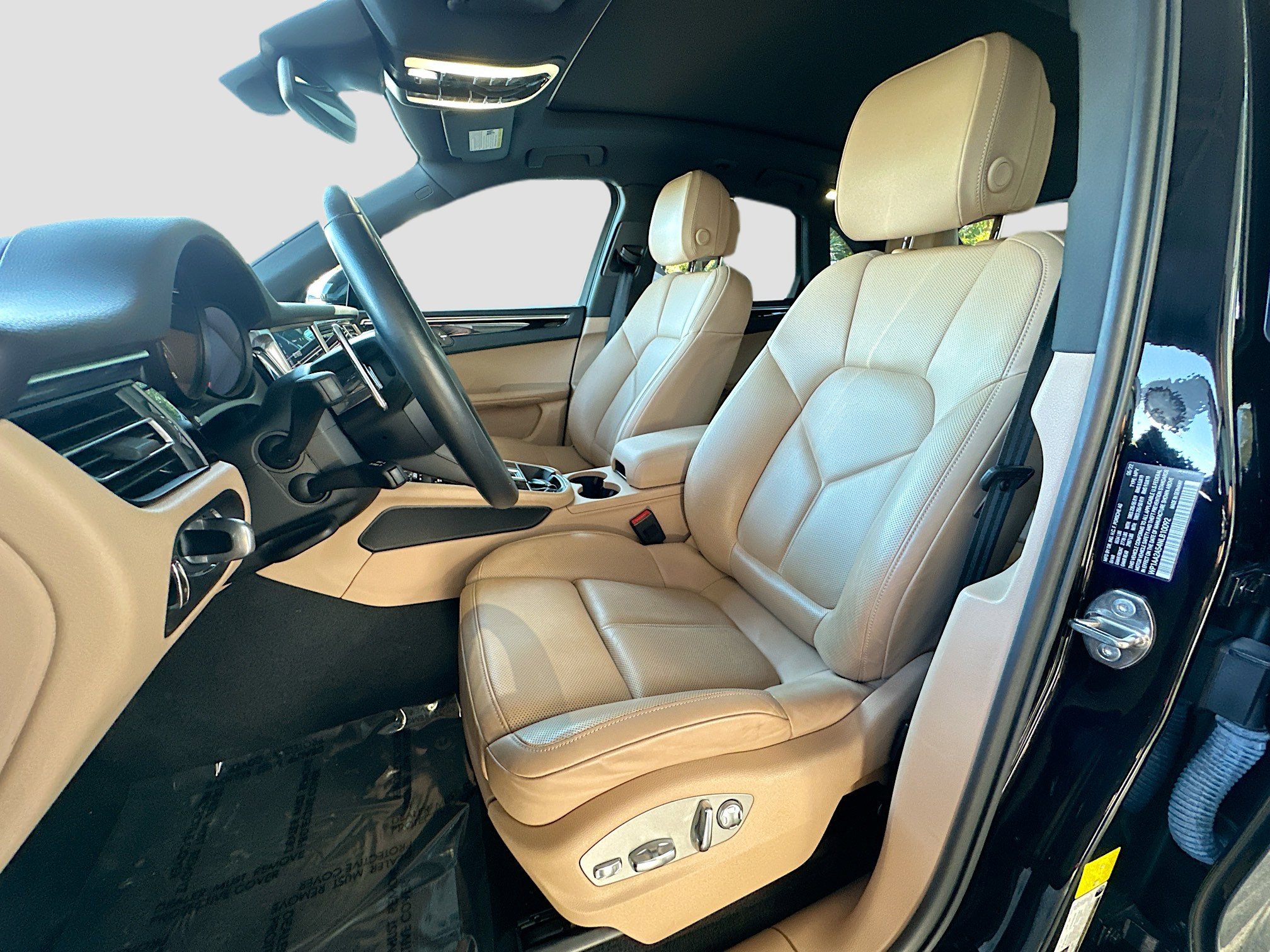 Used 2022 Porsche Macan image 22