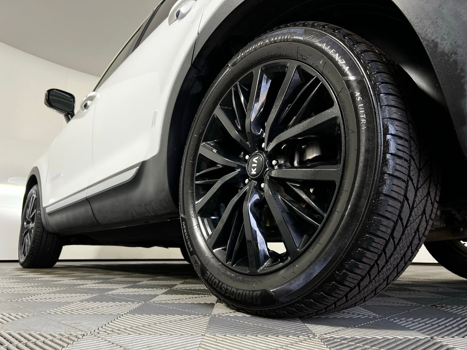 Used 2020 Kia Telluride SX w/ SX Prestige Package image 34