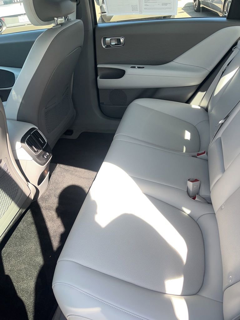 Used 2023 Hyundai Ioniq 6 SEL image 6