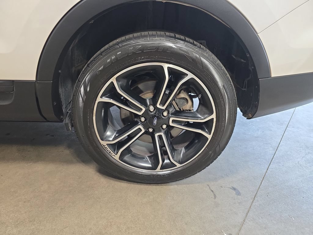 Used 2015 Ford Explorer Sport w/ Equipment Group 401A AWD/4WD image 38