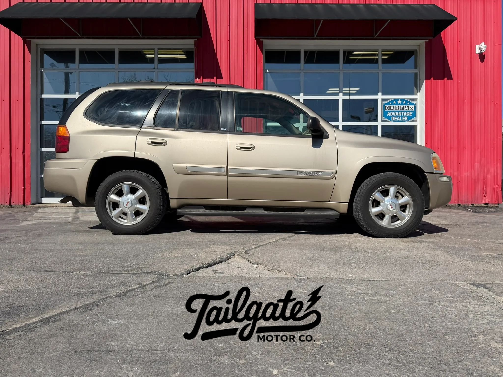 Used 2004 GMC Envoy SLT w/ Preferred Equipment Group AWD/4WD image 1