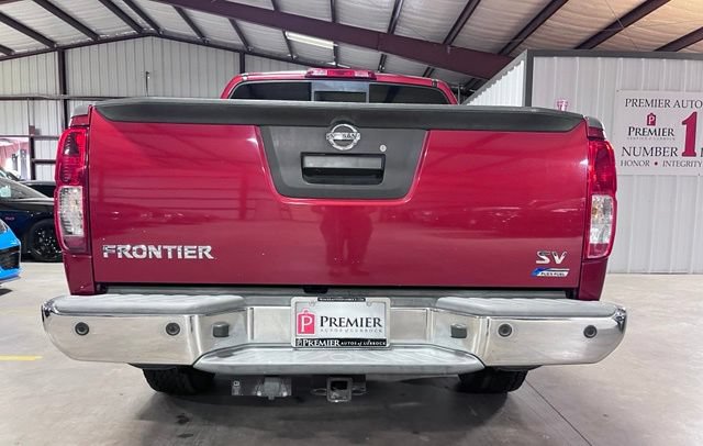 Used 2017 Nissan Frontier SV w/ SV Value Truck Package RWD image 4