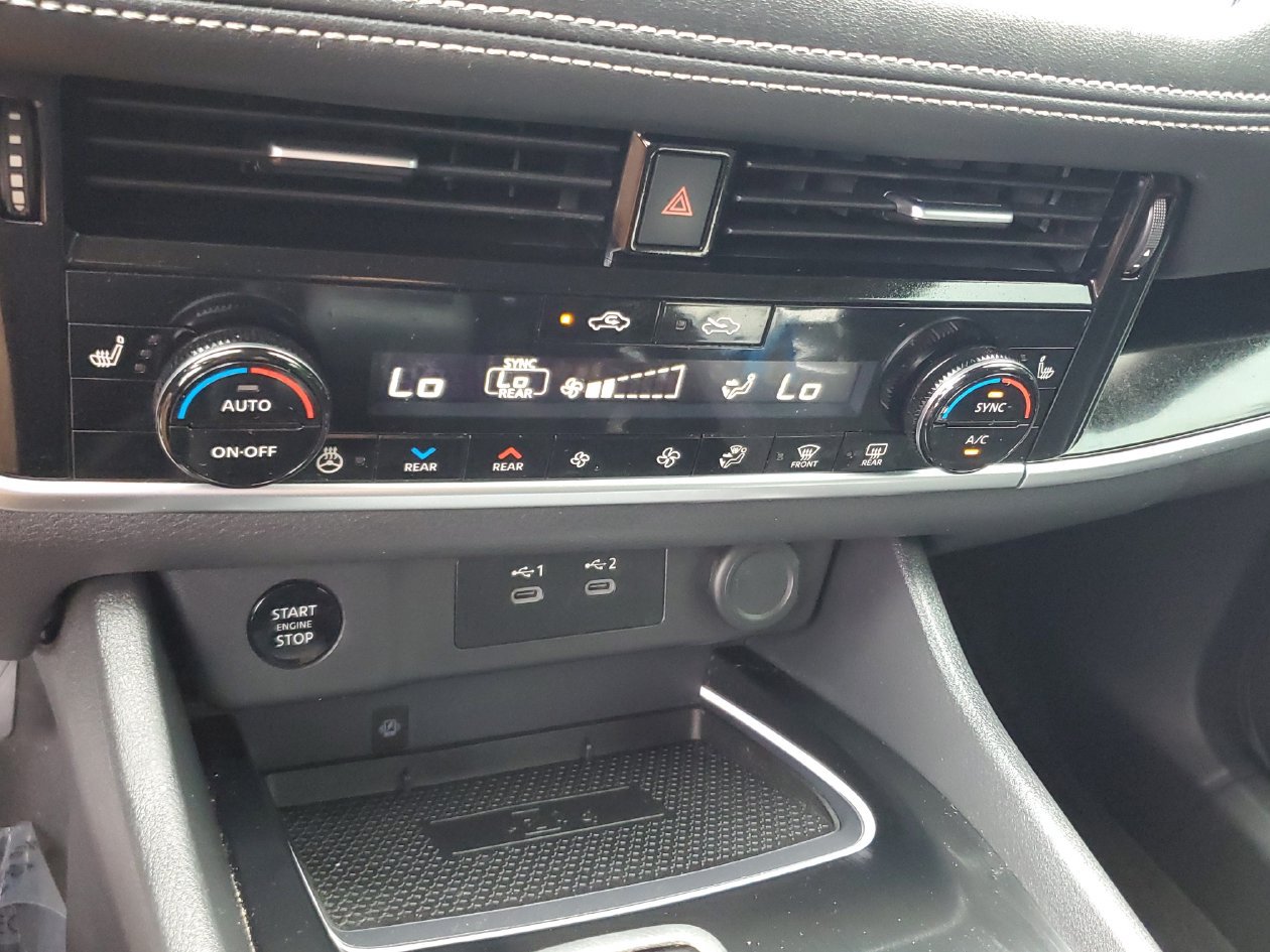 Used 2024 Nissan Rogue SL w/ SL Premium Package FWD image 21