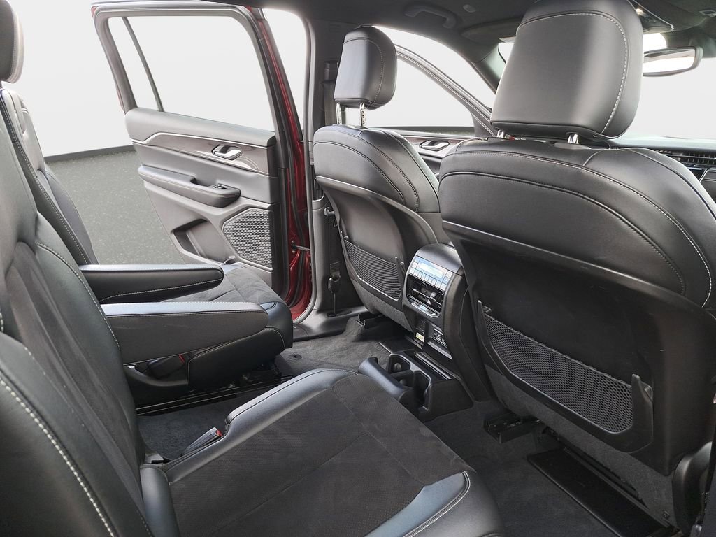 Certified 2023 Jeep Grand Cherokee L Laredo AWD/4WD image 12