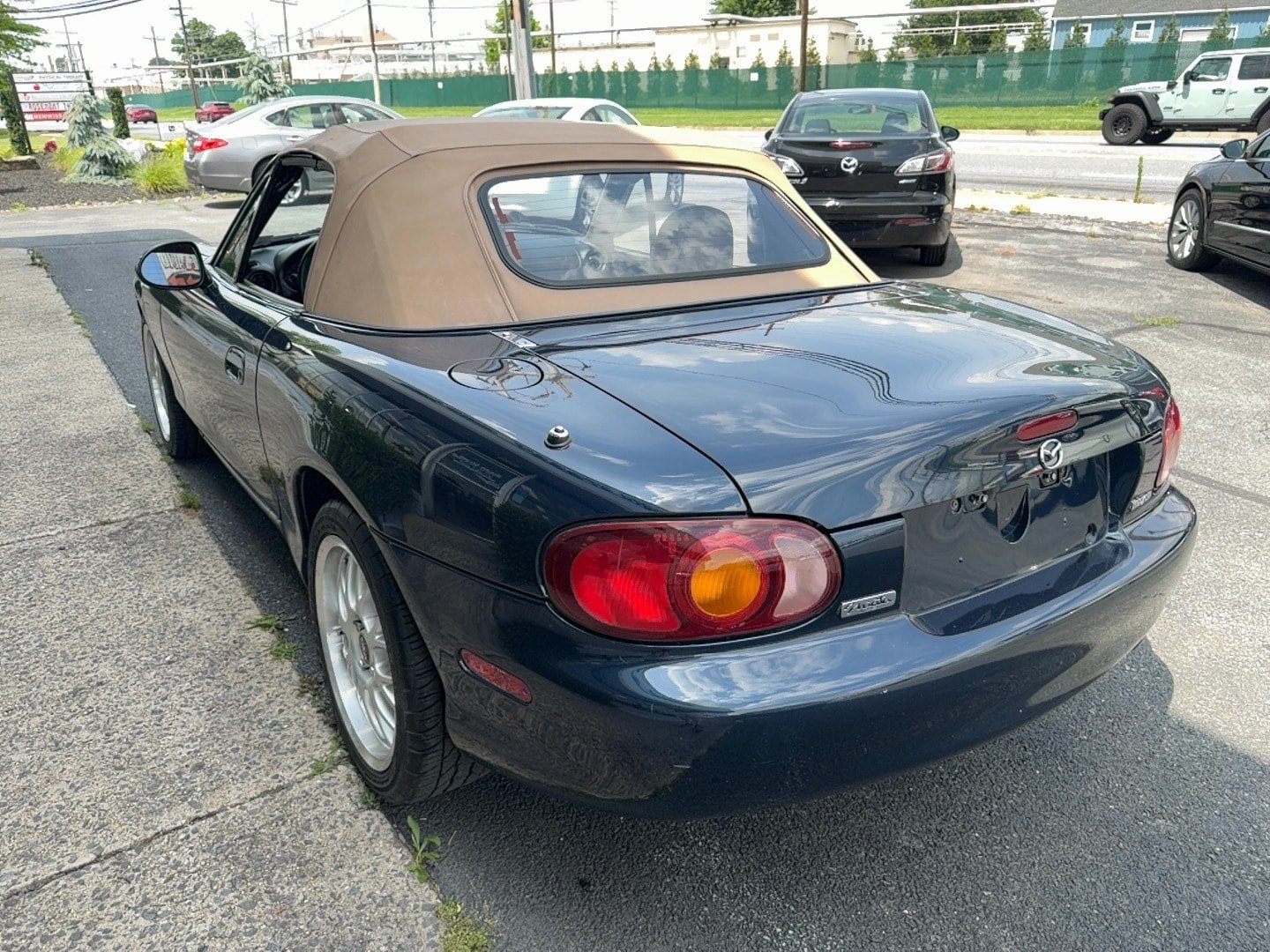 Used 2000 MAZDA MX-5 Miata LS RWD image 4