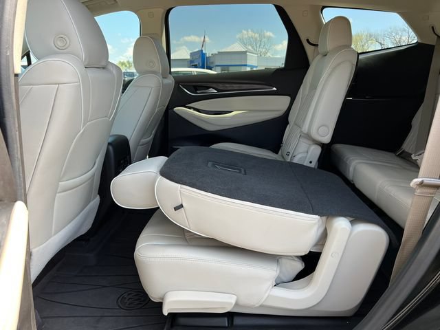 Used 2022 Buick Enclave Avenir w/ Avenir Technology Package AWD/4WD image 6