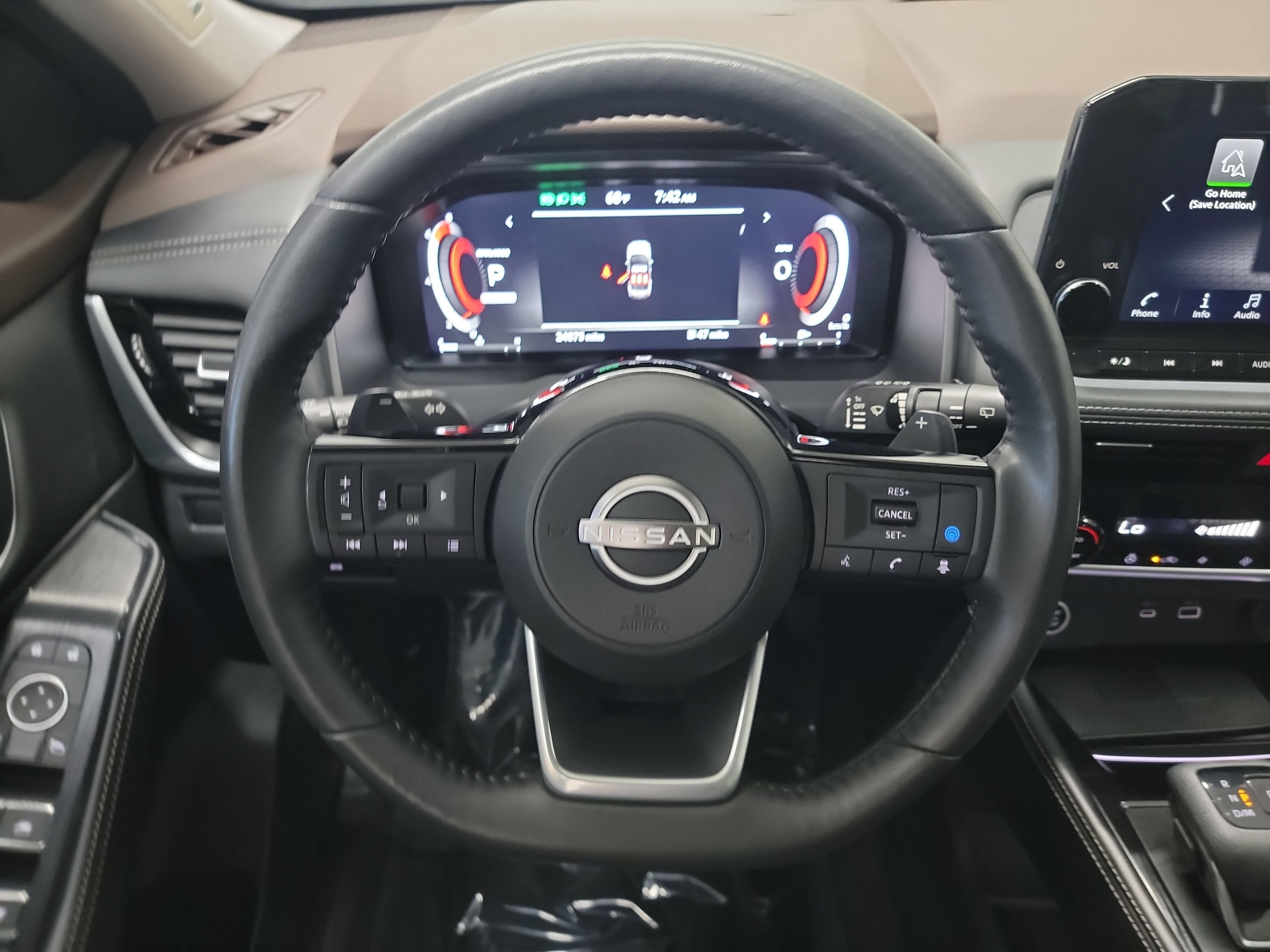 Used 2023 Nissan Rogue Platinum FWD image 17
