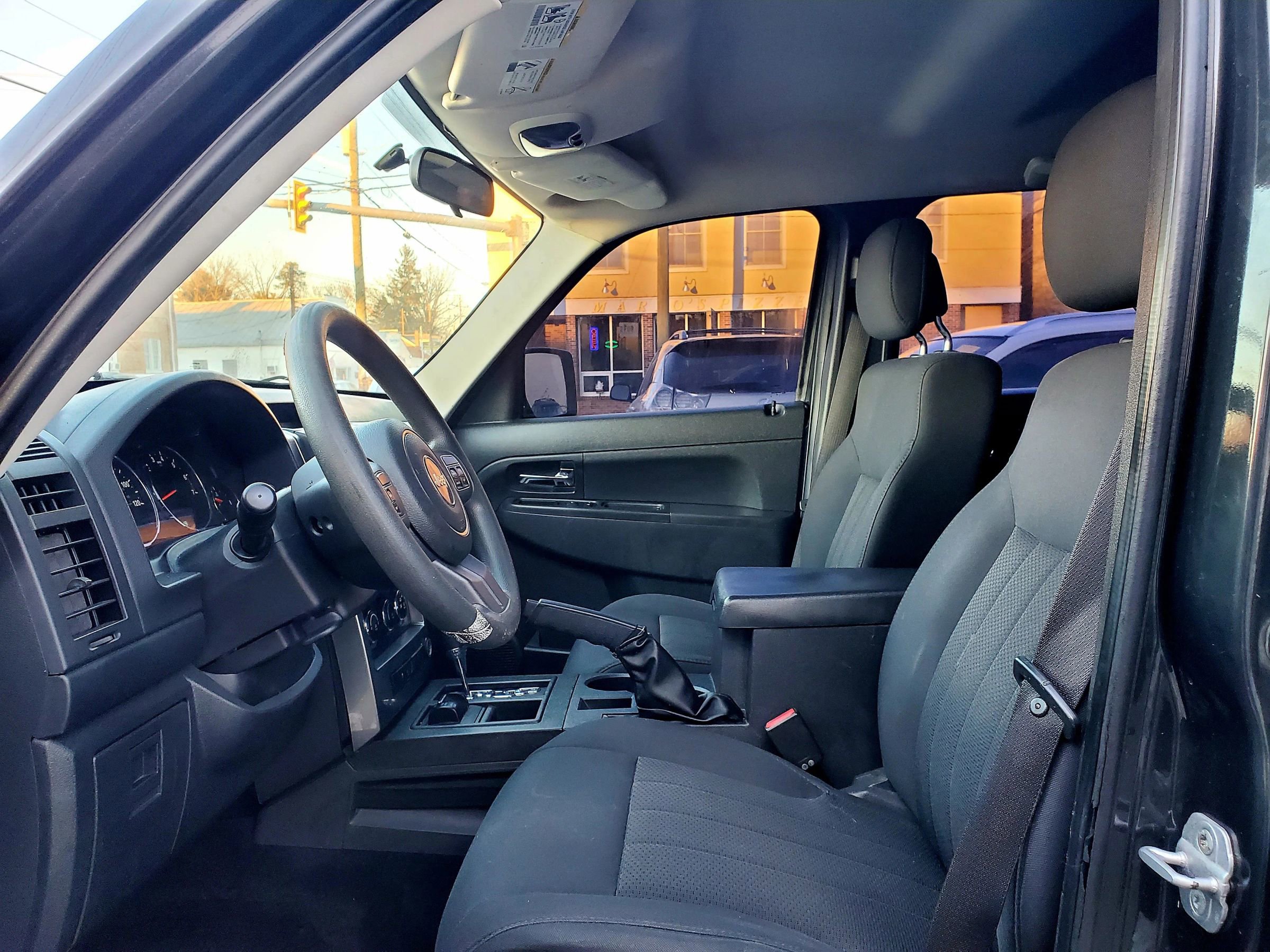 Used 2011 Jeep Liberty Sport AWD/4WD image 12