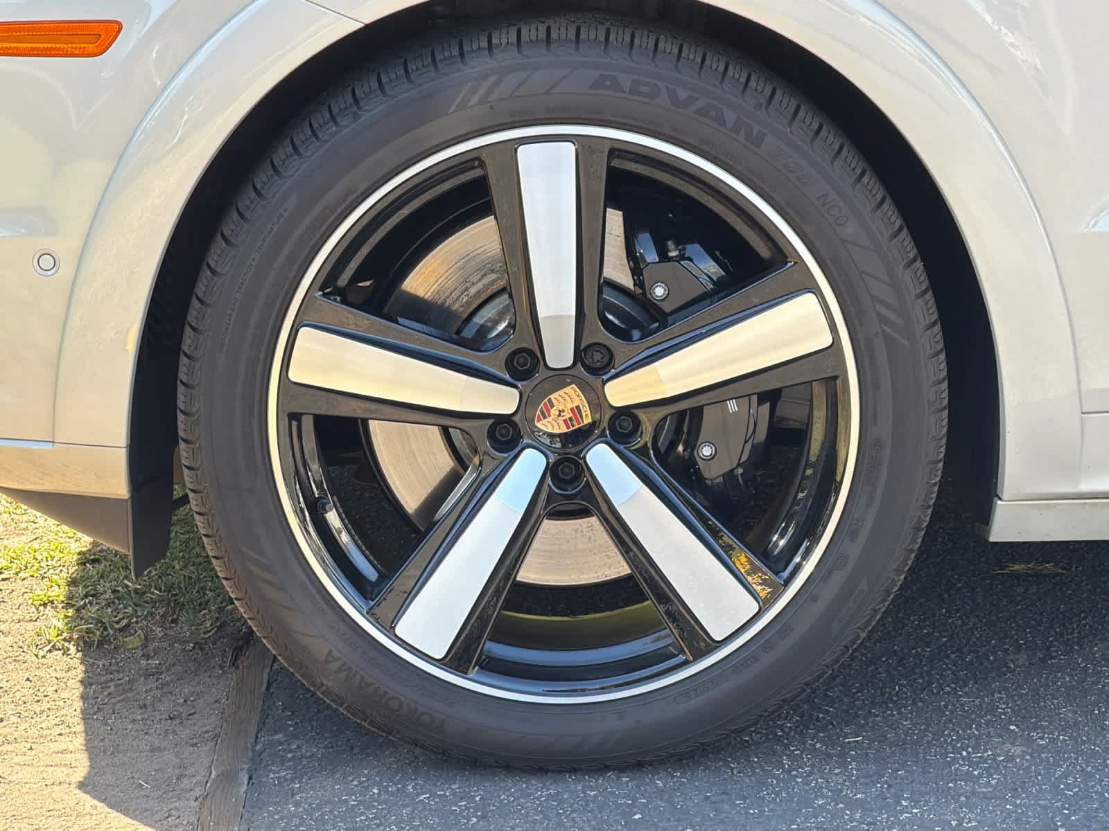 Certified 2026 Porsche Cayenne GTS AWD/4WD image 32