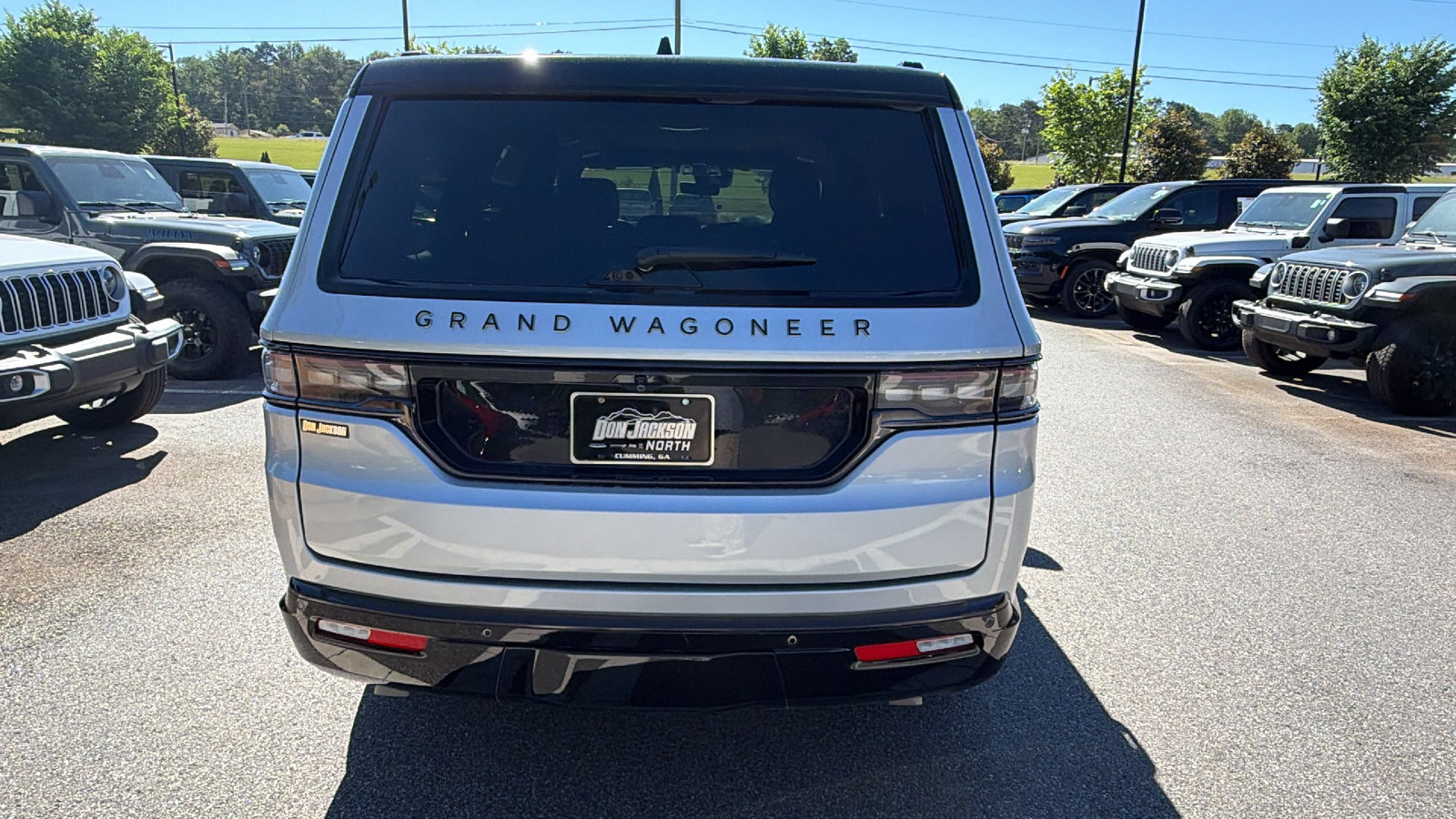 Certified 2025 Jeep Grand Wagoneer Series III w/ Quick Order Packagew 28T AWD/4WD image 9