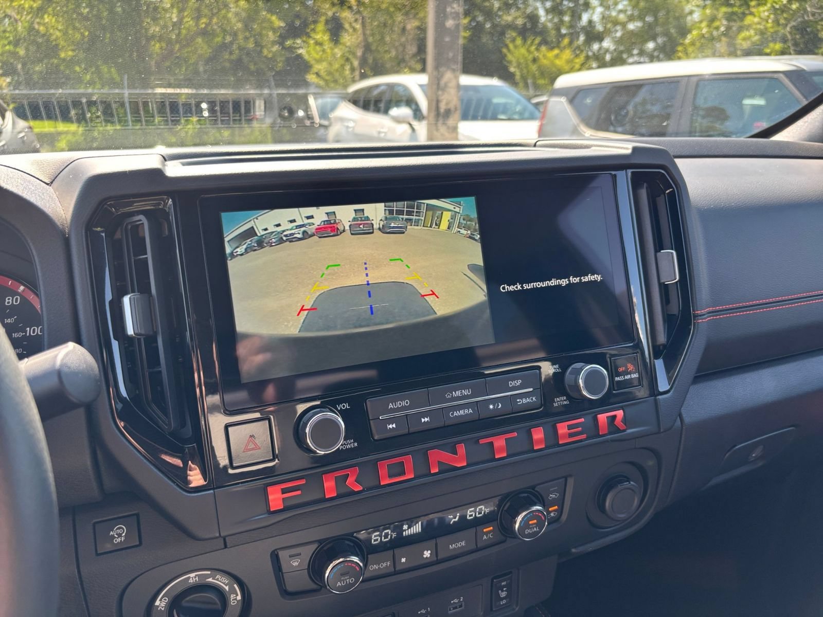 Used 2026 Nissan Frontier PRO-4X AWD/4WD image 23