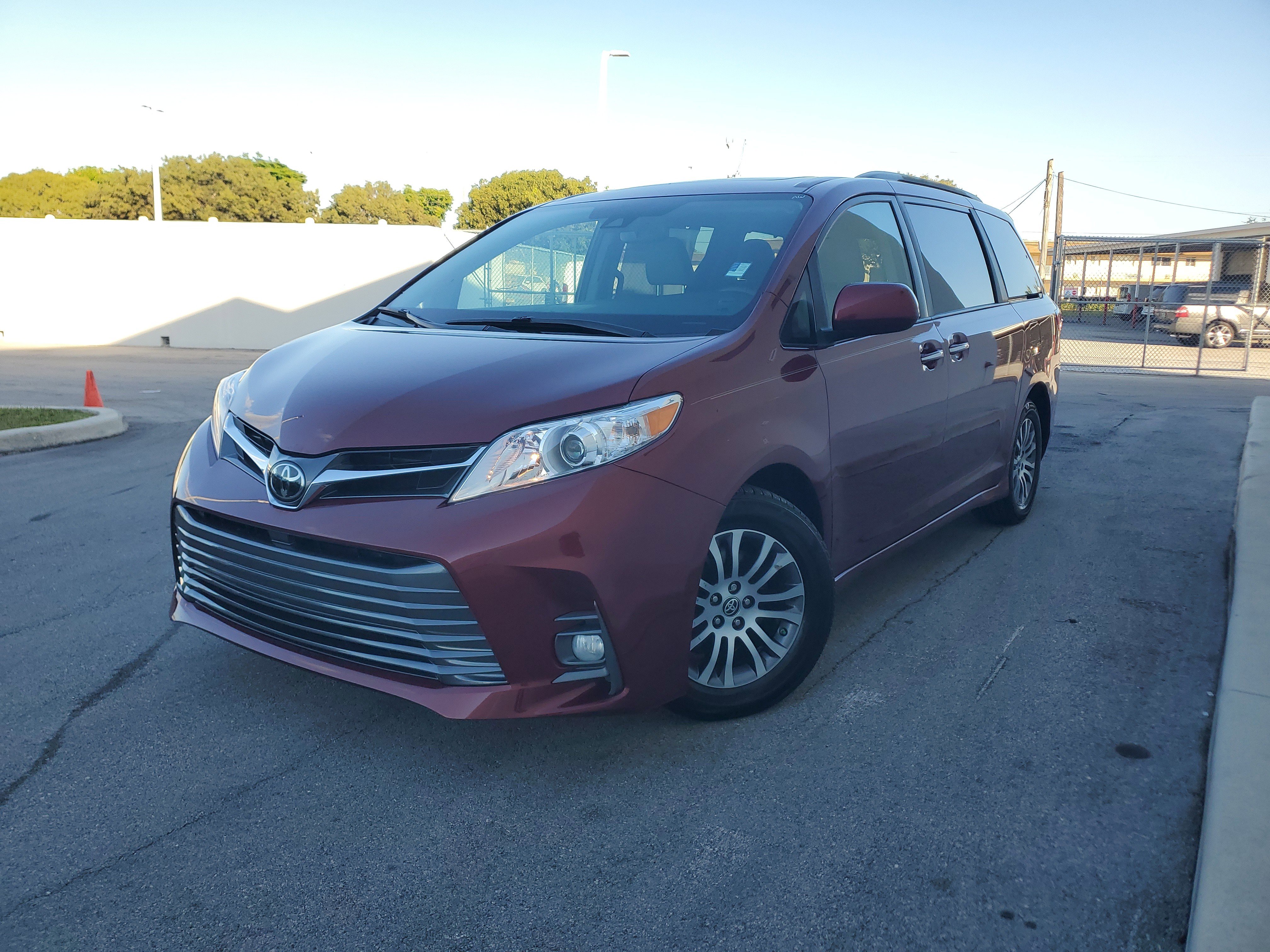 Used 2020 Toyota Sienna XLE