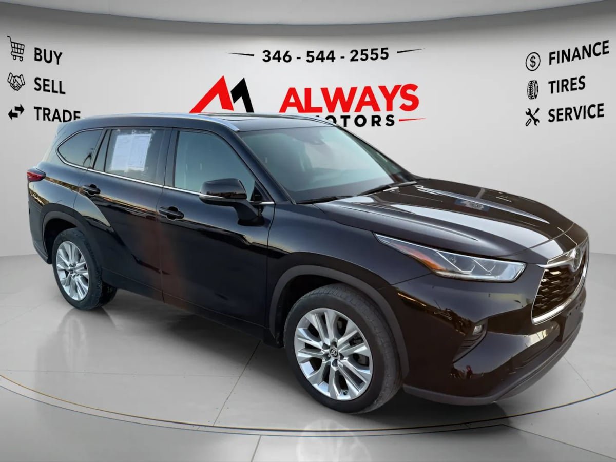Used 2021 Toyota Highlander Limited FWD image 3
