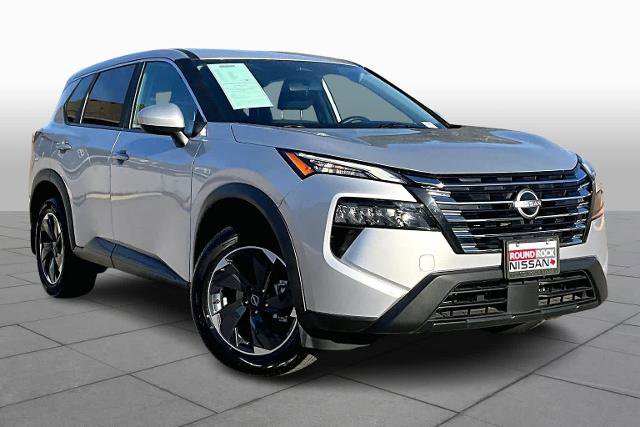 Certified 2025 Nissan Rogue SV image 2