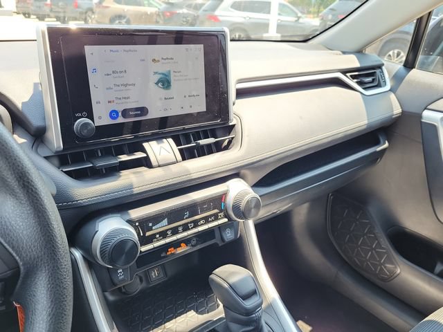 Used 2025 Toyota RAV4 LE FWD image 27