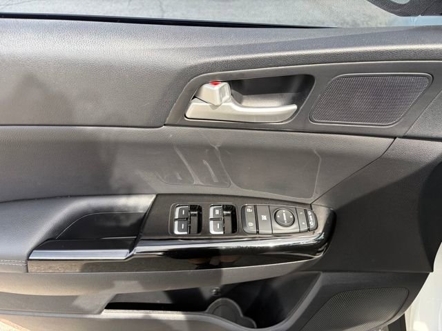Used 2022 Kia Sportage EX image 18