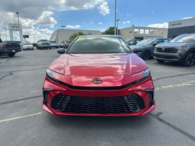Used 2025 Toyota Camry XSE FWD image 4