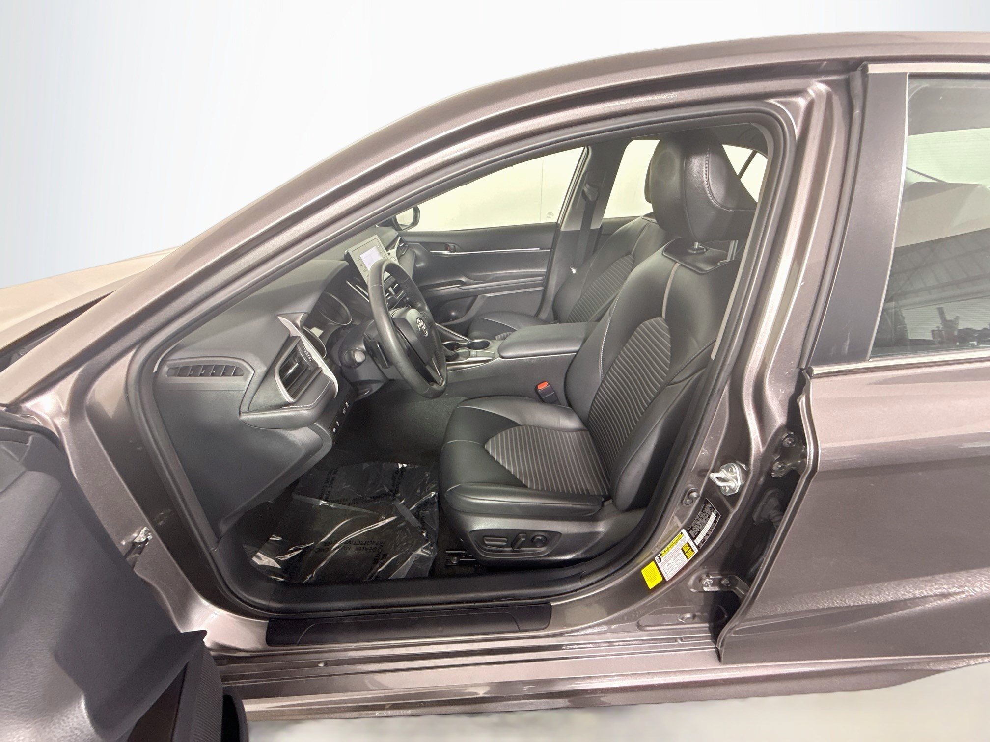 Used 2024 Toyota Camry SE FWD image 21