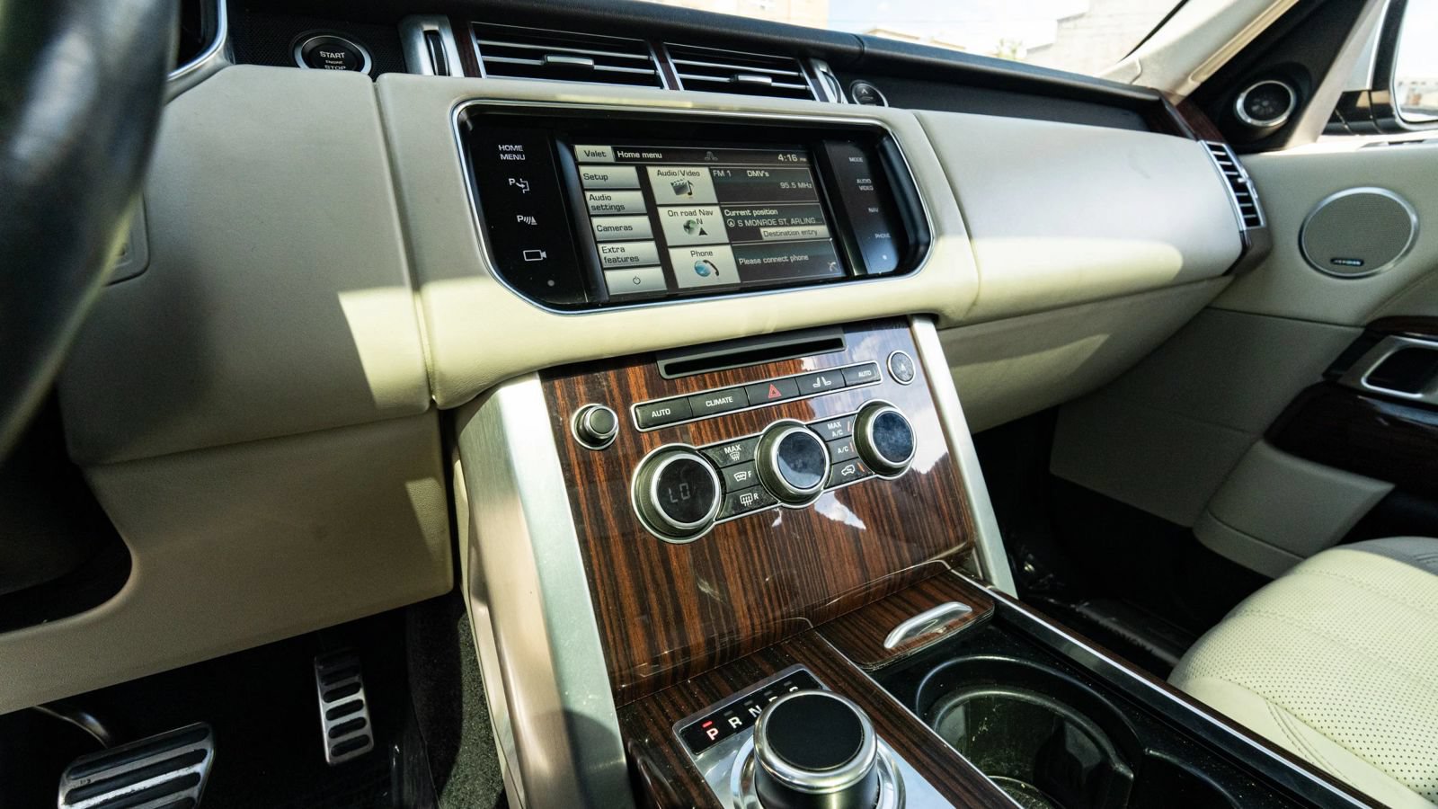 Used 2014 Land Rover Range Rover Supercharged AWD/4WD image 46