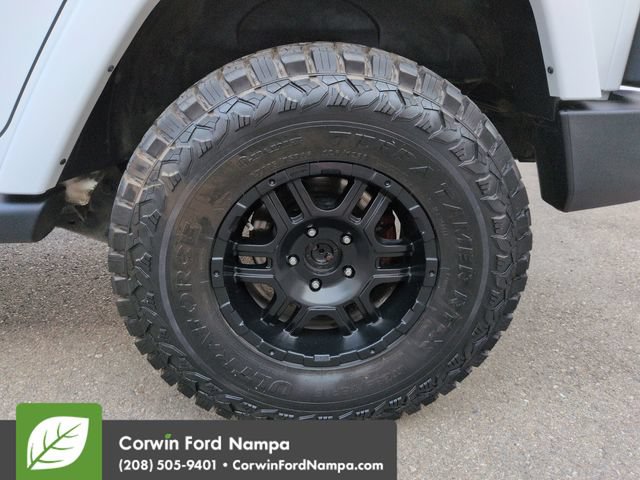 Used 2018 Jeep Wrangler Unlimited Sahara w/ Max Tow Package AWD/4WD image 30