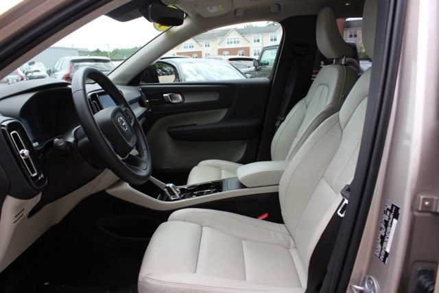 Certified 2023 Volvo XC40 B5 Ultimate w/ Climate Package AWD/4WD image 26