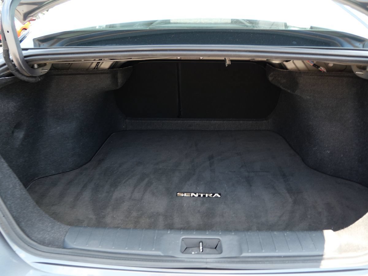 Used 2020 Nissan Sentra SV FWD image 35