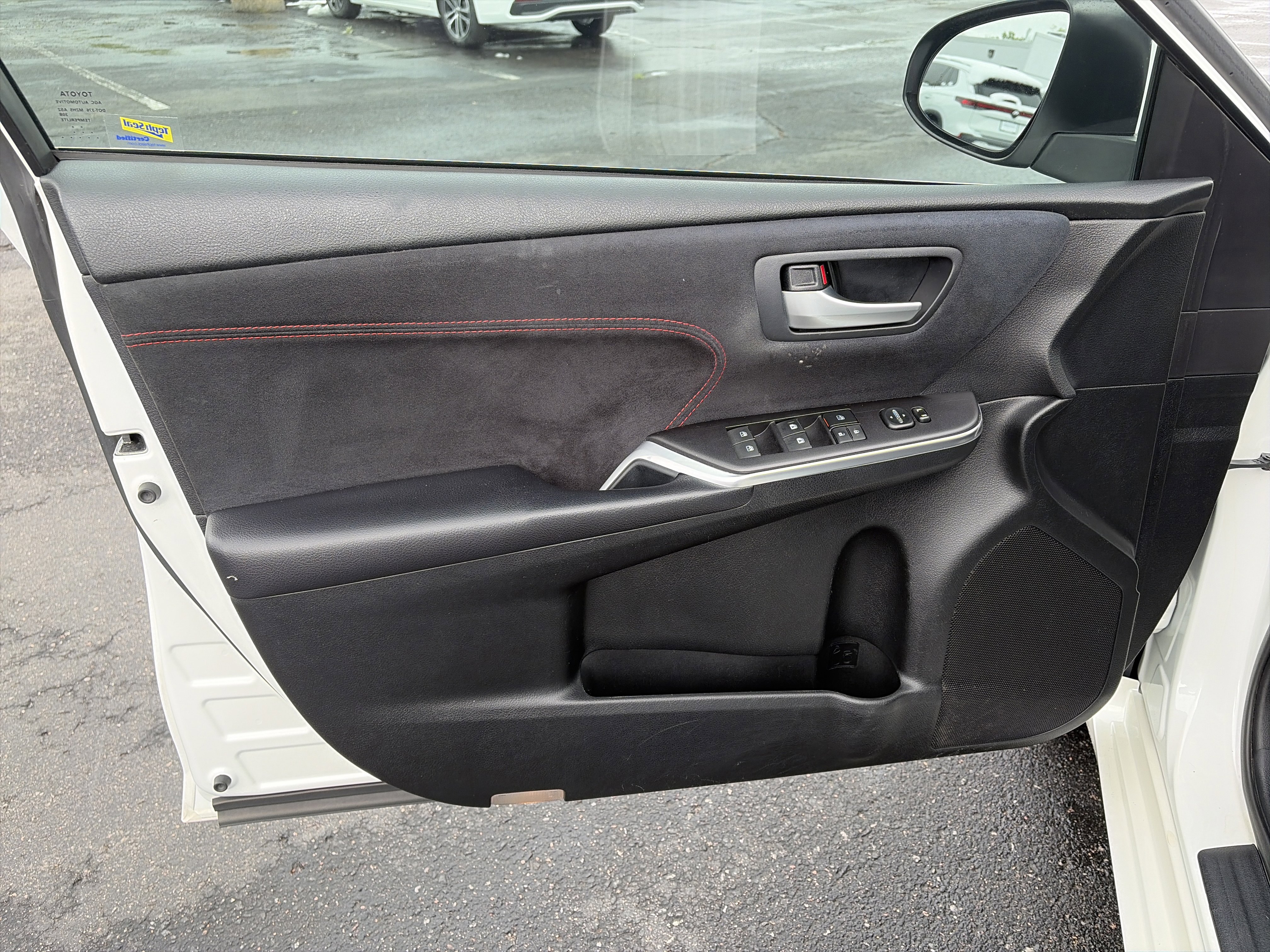Used 2017 Toyota Camry XSE w/ Moonroof Package FWD image 15