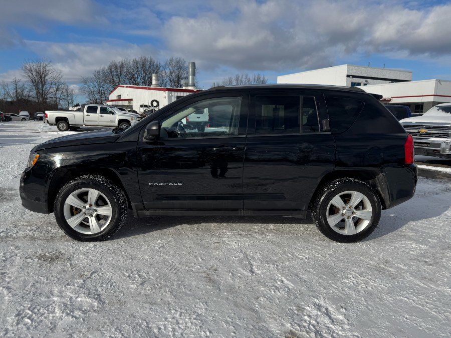 Used 2012 Jeep Compass Sport image 2