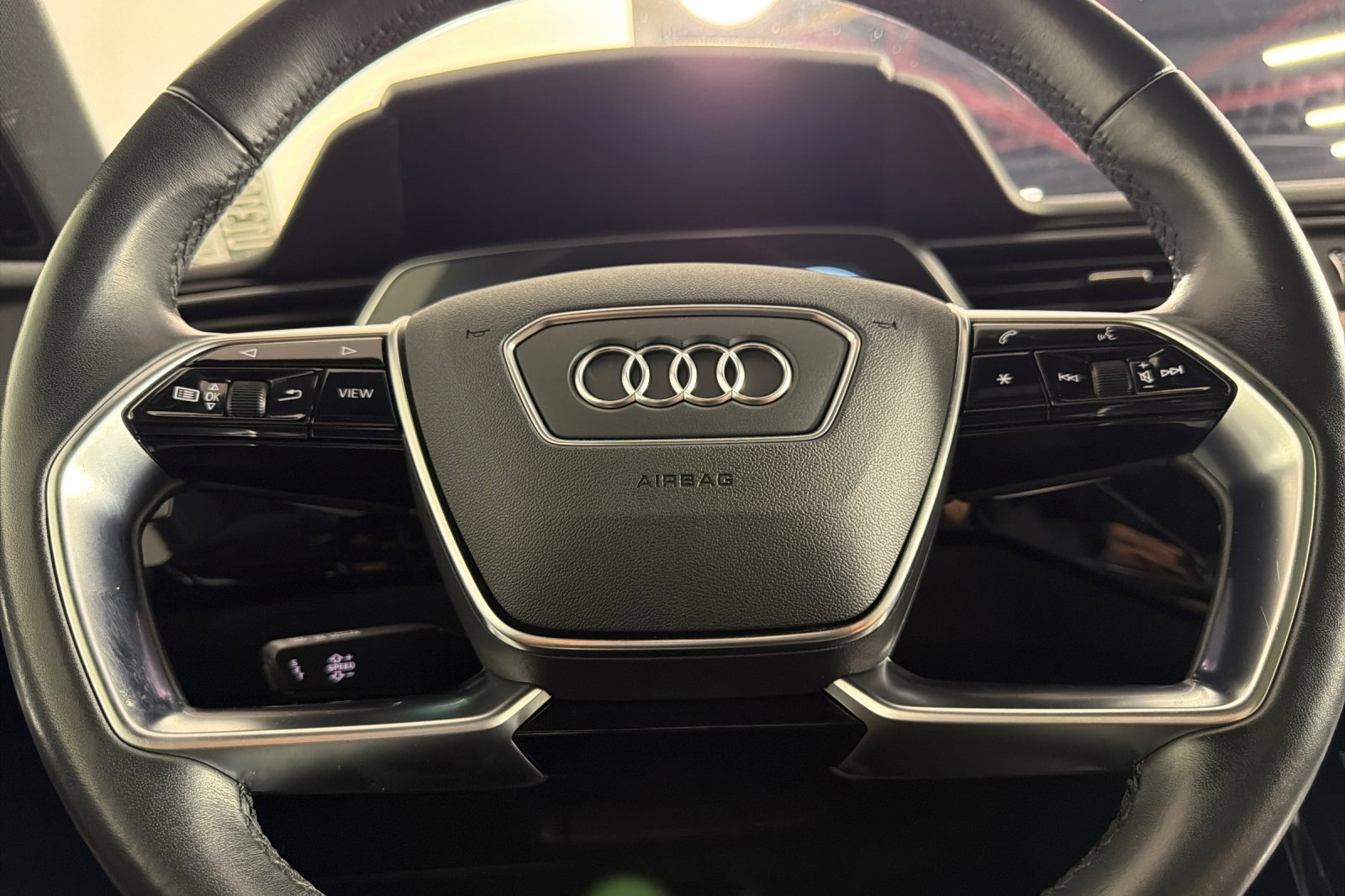 Used 2022 Audi e-tron Premium image 23