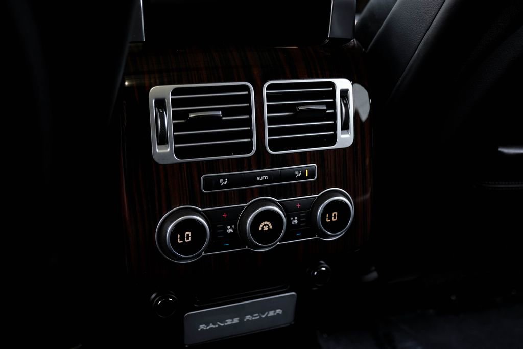 Used 2017 Land Rover Range Rover Supercharged image 35