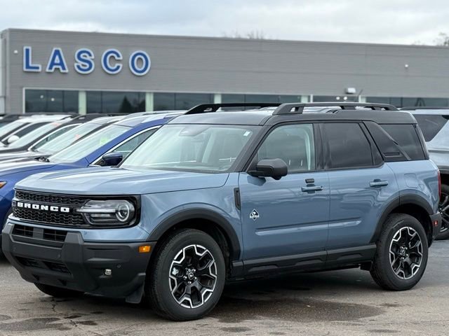 Used 2025 Ford Bronco Sport Outer Banks w/ Outer Banks Tech Package+ image 1