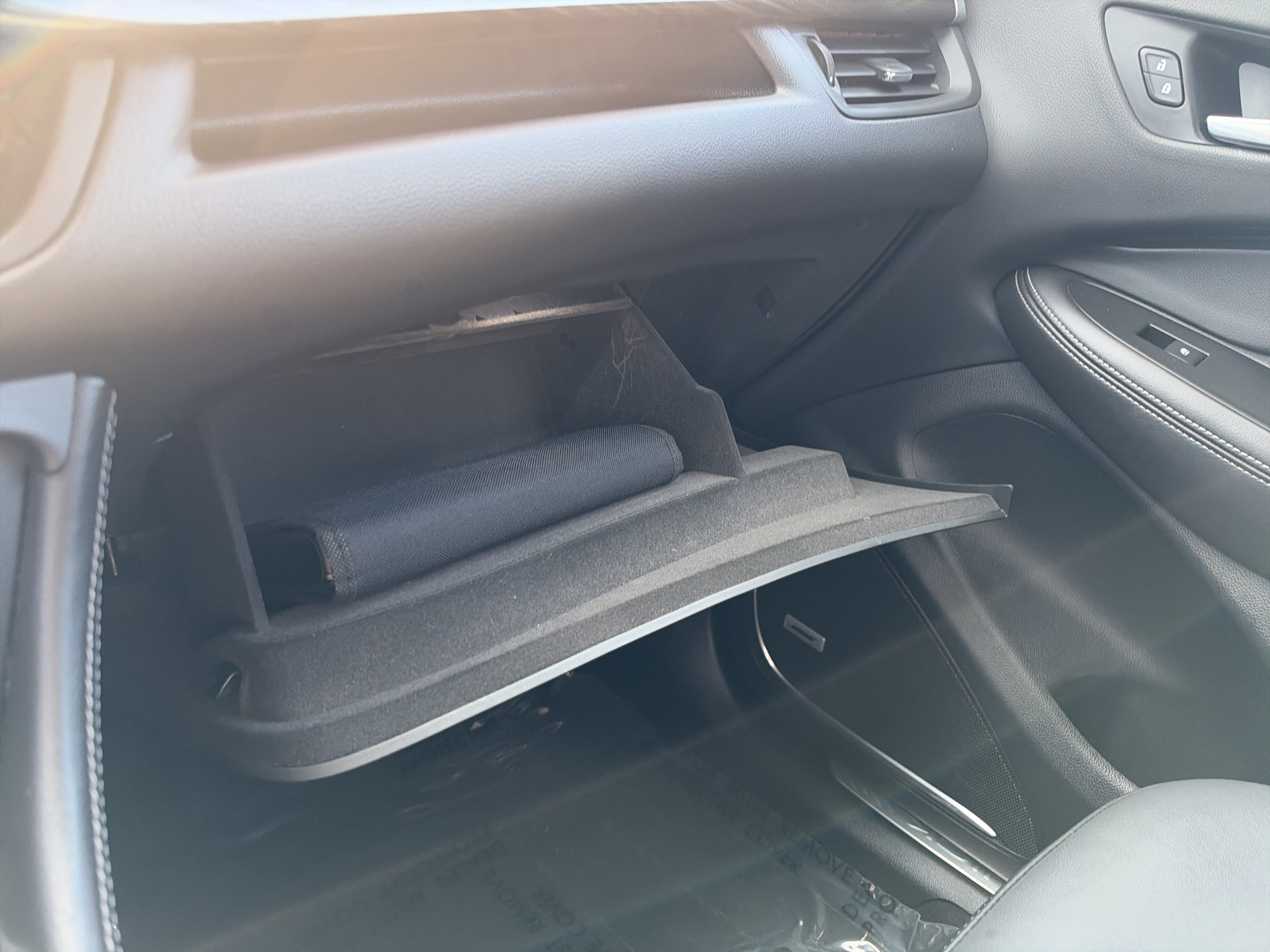 Used 2019 Buick Envision Premium AWD/4WD image 40