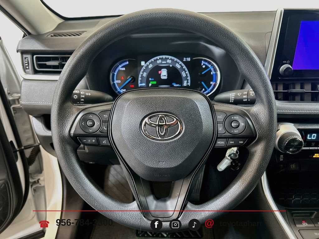 Used 2025 Toyota RAV4 LE AWD/4WD image 10