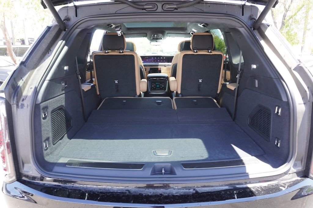 New 2025 Cadillac Escalade IQ Luxury 2 image 7