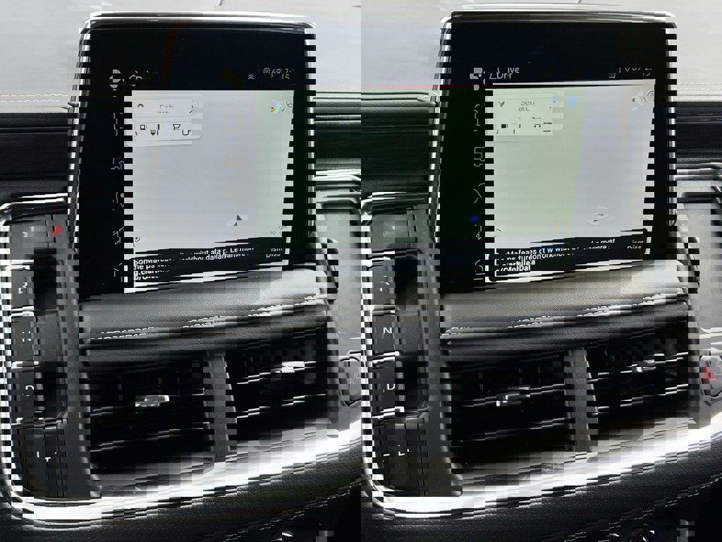 Used 2024 GMC Yukon SLT image 13