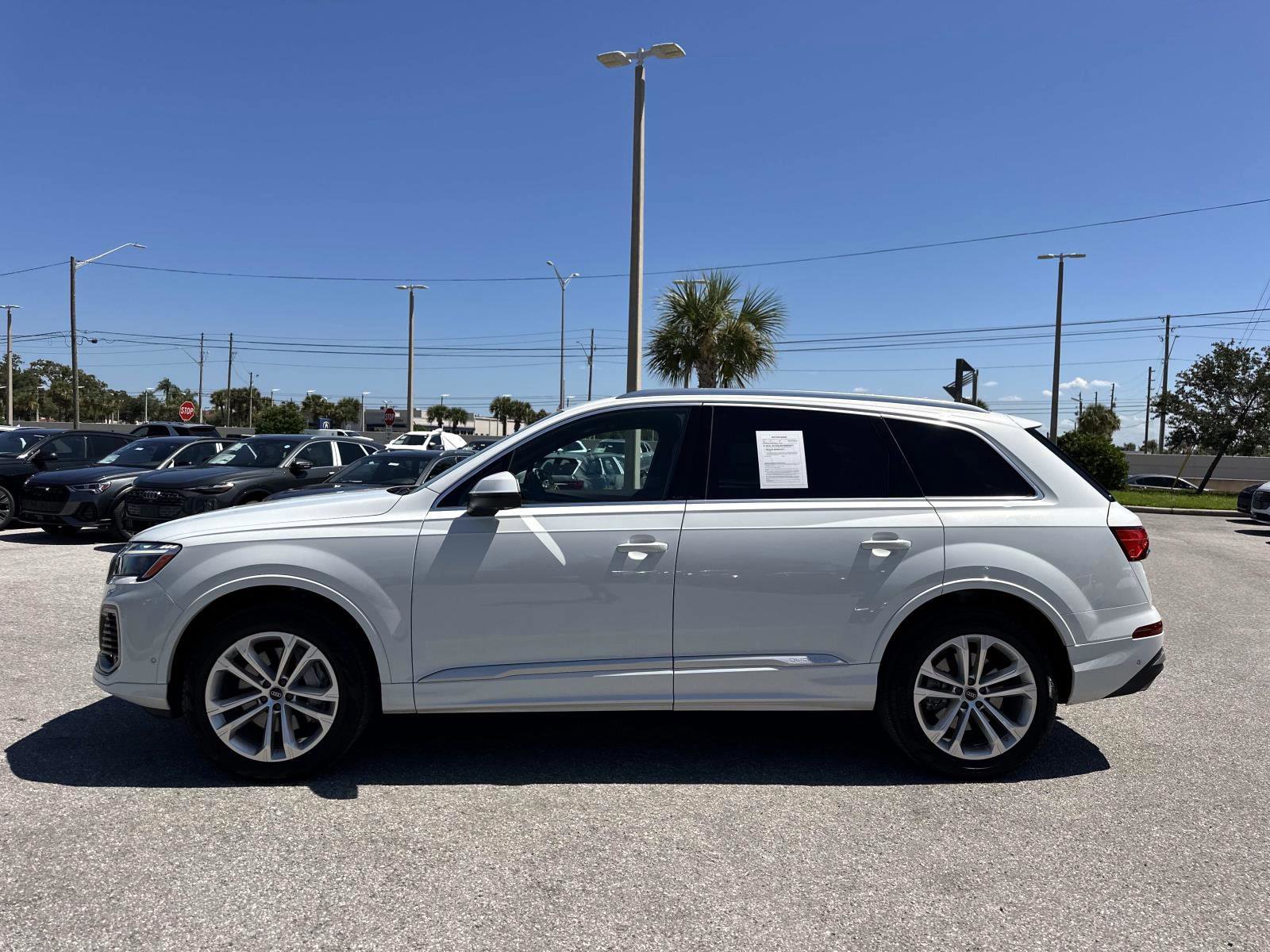 Certified 2025 Audi Q7 3.0T Premium w/ Convenience Package image 6