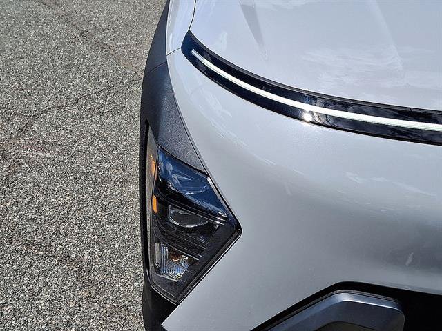 Certified 2024 Hyundai Kona SE AWD/4WD image 27