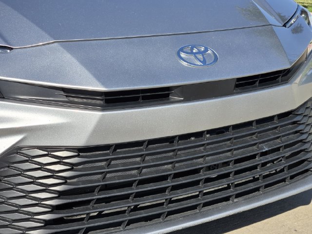 Used 2026 Toyota Camry LE FWD image 11