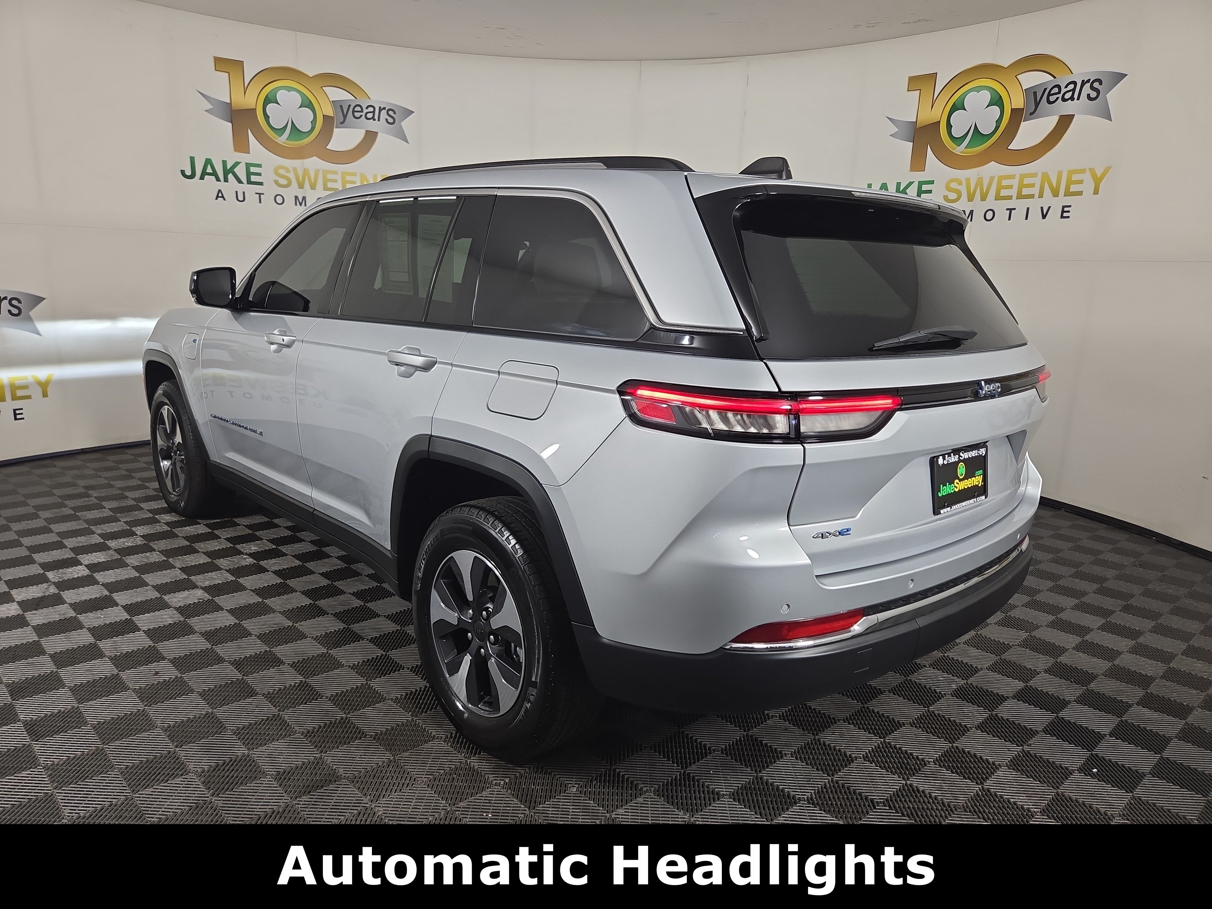 Used 2023 Jeep Grand Cherokee 4WD 4xe image 6