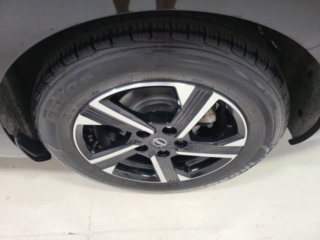 Used 2024 Nissan Sentra SV FWD image 38