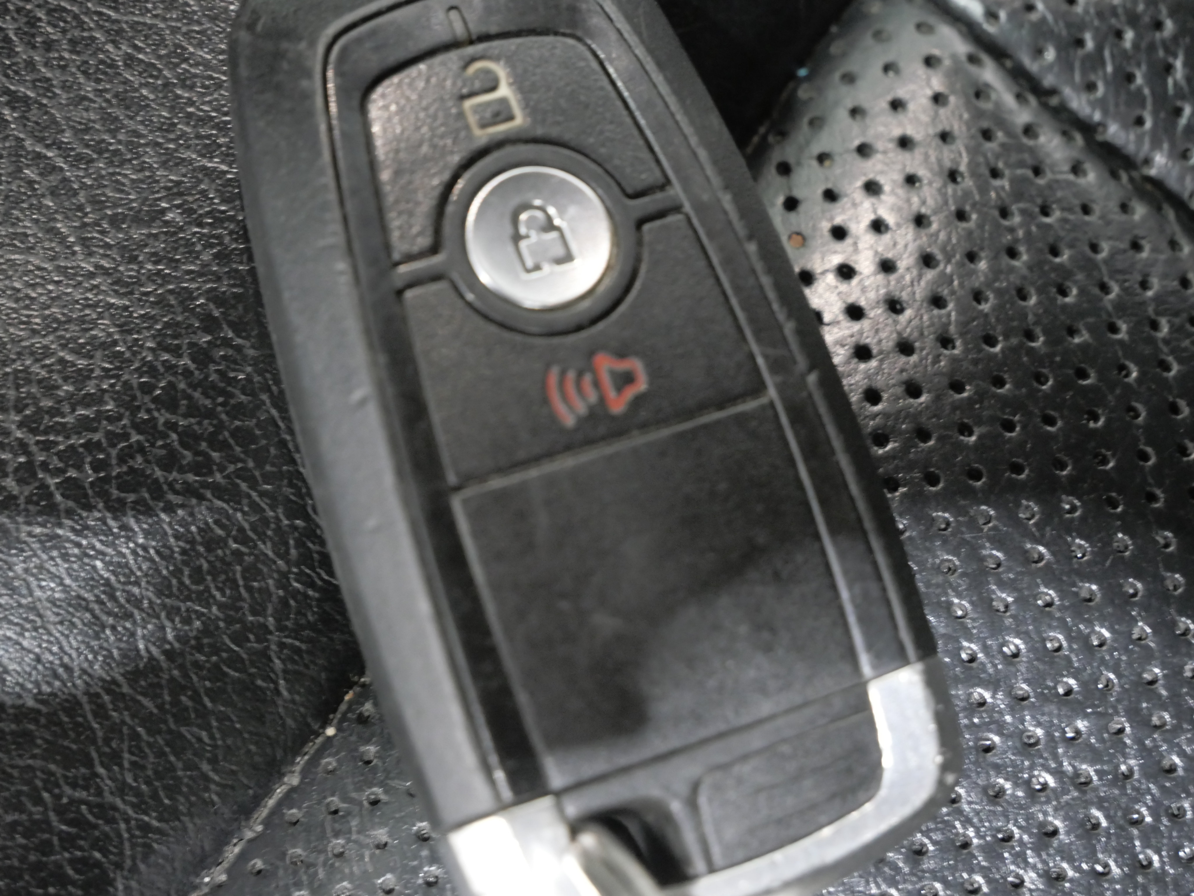 Used 2019 Ford F150 Lariat RWD image 24