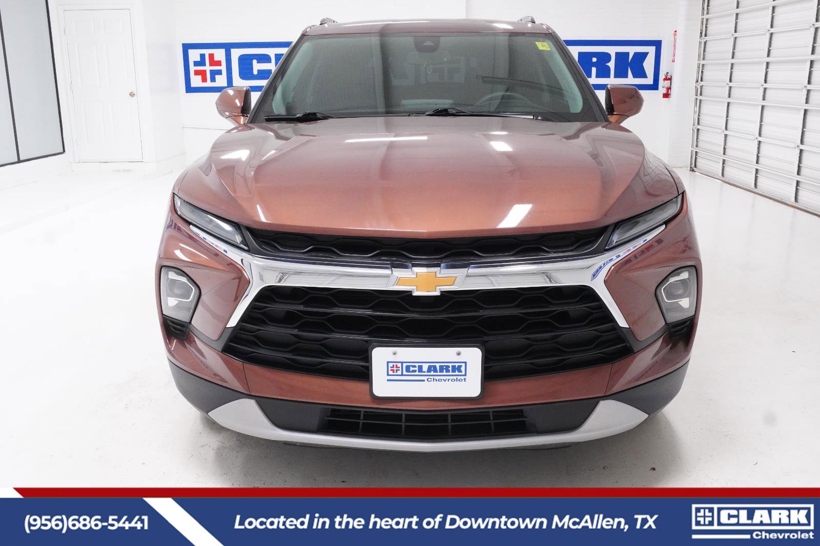 Used 2024 Chevrolet Blazer LT w/ Convenience Package FWD image 2