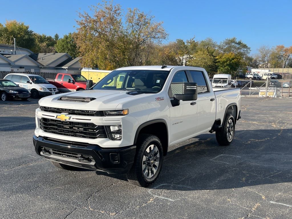 Certified 2025 Chevrolet Silverado 2500 Custom w/ Z71 Off-Road Package image 4