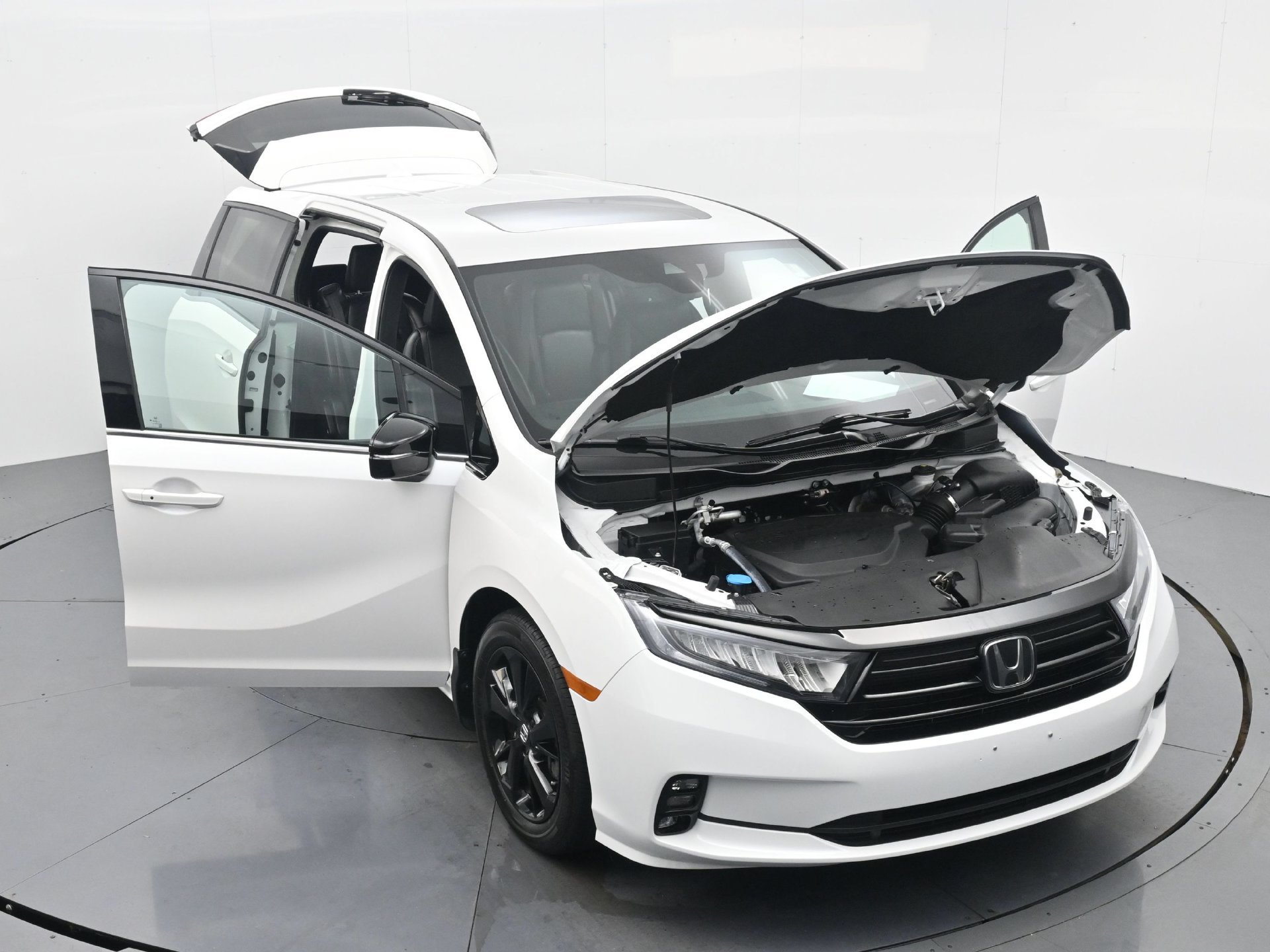 Used 2024 Honda Odyssey Sport image 38