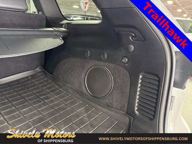 Used 2018 Jeep Grand Cherokee Trailhawk image 34