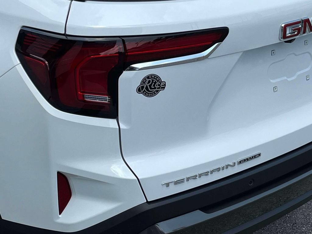 New 2026 GMC Terrain Elevation w/ Elevation Premium Package AWD/4WD image 10