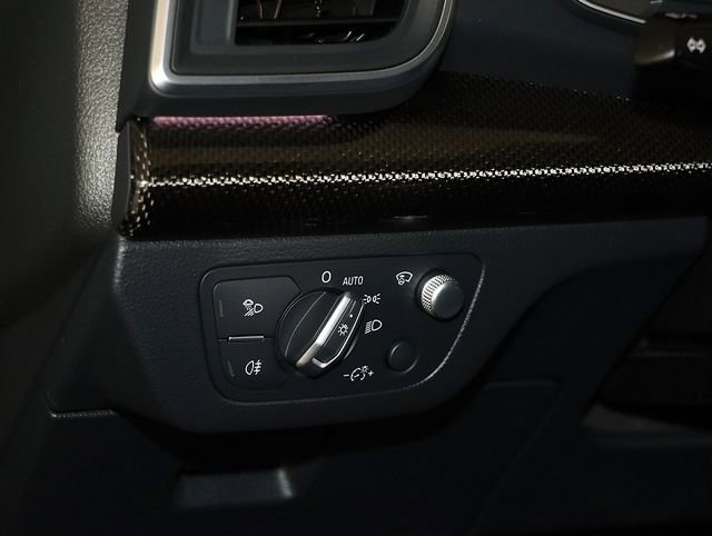 Used 2018 Audi SQ5 Prestige image 28