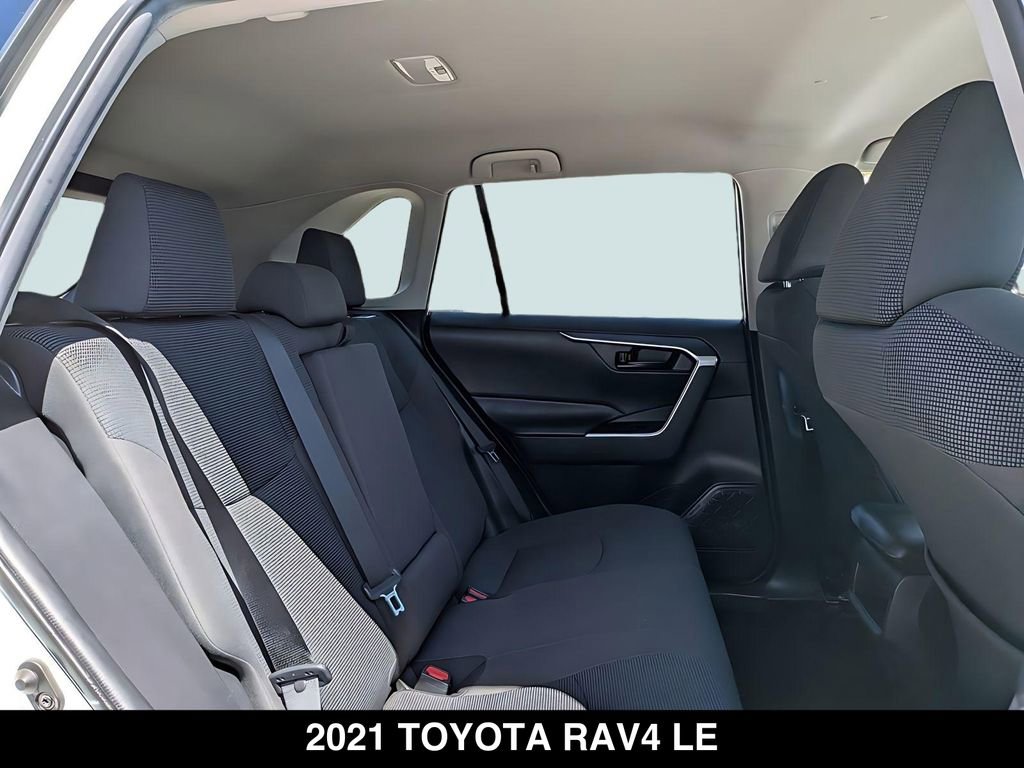 Used 2021 Toyota RAV4 LE FWD image 27