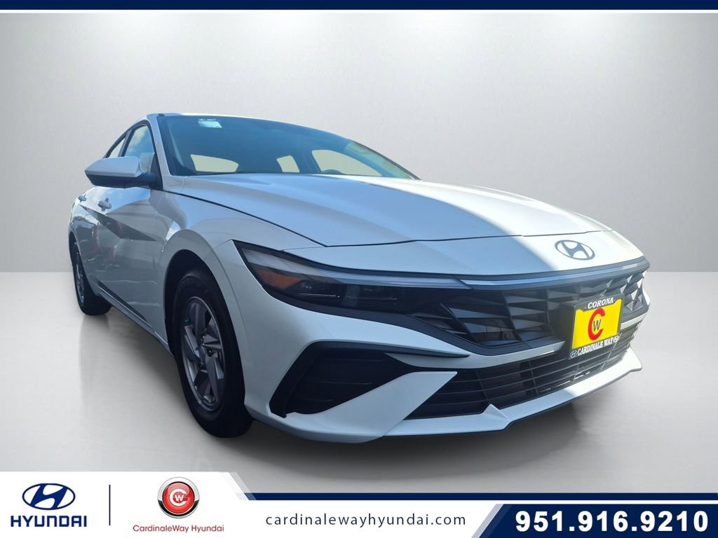 Used 2025 Hyundai Elantra SE w/ Cargo Package